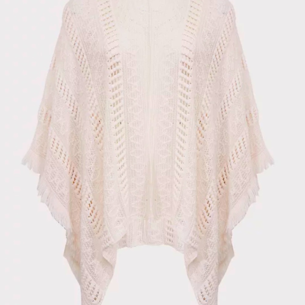 IVORY OPEN KNIT FRINGE RUANA